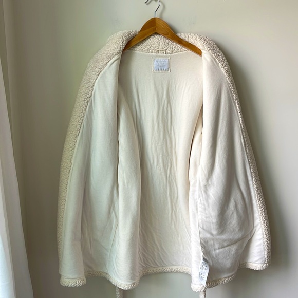 Abercrombie & Fitch Sleepwear Faux Sherpa Robe Cream Pockets Lined Soft Size M/L - Picture 4 of 10